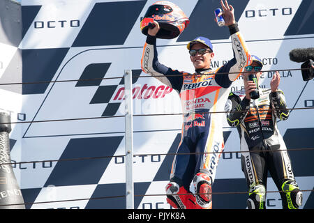 Felicity sur le podium fin de la course 04 Andrea Dovizioso ITA Ducati Team Ducati MOTOGP au "Misano World Circuit Marco Simoncelli", Italie 13e ronde de championnat MotoGP mot Gran Premio Octo di San Marino e della Riviera di Rimini 07 set - set 09 , 2018 à Misano Italie Banque D'Images