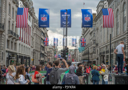 Londres, Royaume-Uni. 9 Septembre, 2018. L'OVO Energy Tour of Britain Londres Stade 8 se termine par un 14 tours de circuit dans le centre de Londres sur routes fermées en face de grandes foules et couvrant 77km à une vitesse de 80km/h, départ et arrivée sur la rue Regent St James's près de Piccadilly Circus. Credit : Malcolm Park/Alamy Live News. Banque D'Images