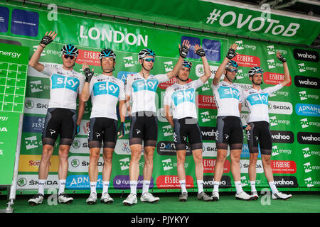 Londres, Royaume-Uni. 9 Septembre, 2018. Coureurs de l'équipe Sky, y compris Geraint Thomas et Chris Froome, sont présentés avant la 77km London (Etape 8) l'Énergie de l'OVO Tour of Britain cycliste. Credit : Mark Kerrison/Alamy Live News Banque D'Images