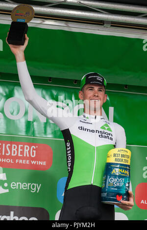 Londres, Royaume-Uni. 9 Septembre, 2018. L'équipe de Dimension Data Scott Davies remporte le Prix du meilleur coureur britannique Adnams après la 77km London (Etape 8) l'Énergie de l'OVO Tour of Britain cycliste. Credit : Mark Kerrison/Alamy Live News Banque D'Images