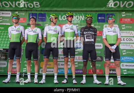 Londres, Royaume-Uni. 9 Septembre, 2018. L'OVO Energy Tour of Britain Londres Stade 8 se termine par un 14 tours de circuit dans le centre de Londres sur routes fermées en face de grandes foules et couvrant 77km à une vitesse de 80km/h, départ et arrivée sur la rue Regent St James's près de Piccadilly Circus. Les données de la dimension de l'équipe sont introduits à la foule avant le début de la course. Credit : Malcolm Park/Alamy Live News. Banque D'Images