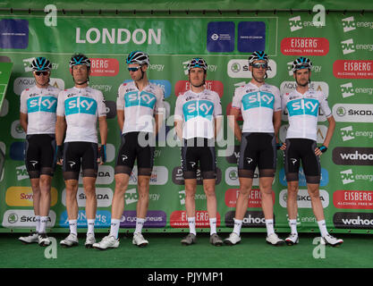 Londres, Royaume-Uni. 9 Septembre, 2018. L'OVO Energy Tour of Britain Londres Stade 8 se termine par un 14 tours de circuit dans le centre de Londres sur routes fermées en face de grandes foules et couvrant 77km à une vitesse de 80km/h, départ et arrivée sur la rue Regent St James's près de Piccadilly Circus. L'équipe Sky sont introduits à la foule avant le début de la course. Credit : Malcolm Park/Alamy Live News. Banque D'Images