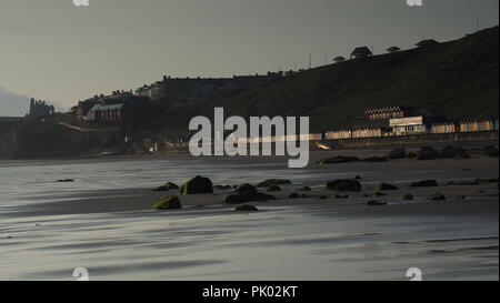 Whitby, Stathes et Robin Hood's Bay, sur la côte est, dans le Yorkshire du Nord des marines et des paysages pendant le lever du soleil. Banque D'Images