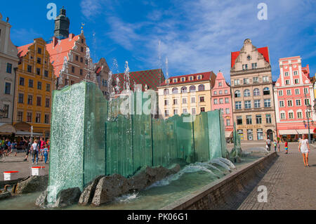 Fontaine de verre à la place principale Rynek, Wroclaw, la Basse Silésie, Pologne, Europe 2018 Banque D'Images