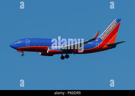 Boeing 737-7H4 (N440LV) exploité par Southwest Airlines en approche sur l'Aéroport International de San Francisco (KSFO), San Francisco, Californie, États-Unis d'Amérique Banque D'Images