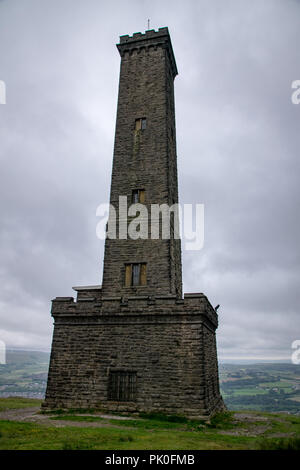 Peel Memorial Tower sur Holcombe Hill, Ramsbottom, Manchester, Lancashire, Angleterre Banque D'Images