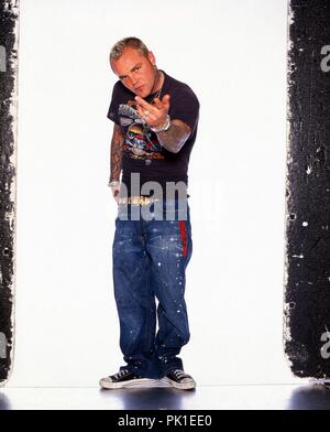 Shifty Shellshock, Sänger der amerikanischen bande croisé 'Crazy Town' bei einem Fotoshooting à München, Deutschland 2004. Shifty Shellshock, chanteur américain de bande croisé 'Crazy Town' au cours d'une séance photo à Munich, Allemagne 2004. Dans le monde d'utilisation | Banque D'Images