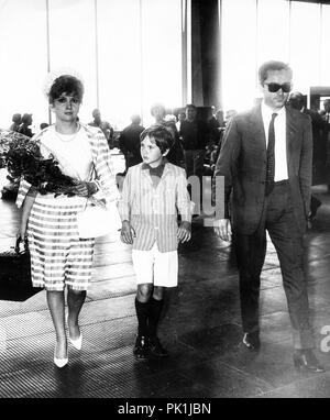 Gina Lollobrigida avec fils andrea milko skofic, milko skofic, Rome 1966 Banque D'Images