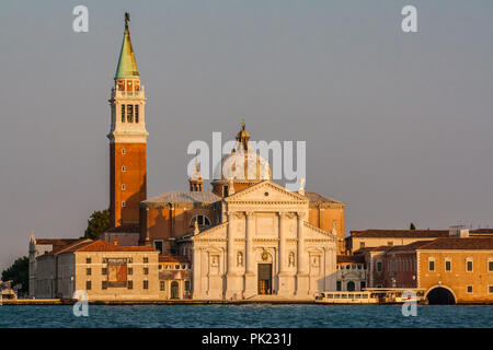 Le palais des Doges et la basilique Saint-Marc, Venise, Italie dans la lumière du soir. Banque D'Images