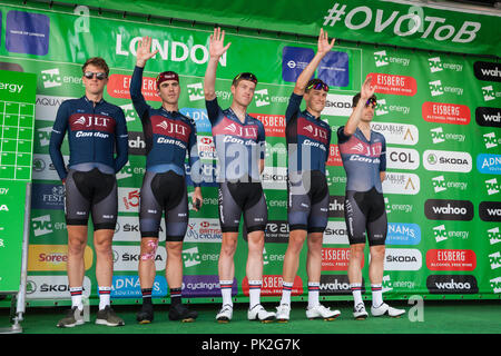 Londres, Royaume-Uni. 9 Septembre, 2018. Coureurs de l'équipe de Condor JLT sont présentés avant le 77km London (Etape 8) l'Énergie de l'OVO Tour of Britain cycliste. Credit : Mark Kerrison/Alamy Live News Banque D'Images