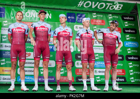 Londres, Royaume-Uni. 9 Septembre, 2018. L'équipe de coureurs de KATUSHA ALPECIN sont présentés avant le 77km London (Etape 8) l'Énergie de l'OVO Tour of Britain cycliste. Credit : Mark Kerrison/Alamy Live News Banque D'Images