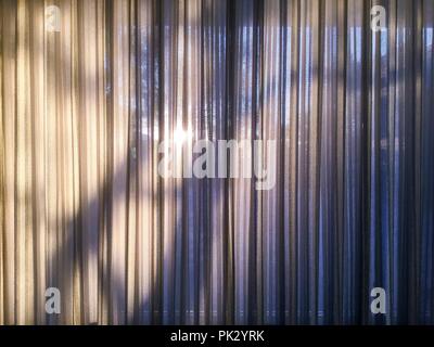 Image de l'ombre sur les rideaux. Banque D'Images
