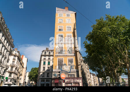 Fassadenkunstwerk la fresque des Lyonnais, Lyon, Auvergne-Rhone-Alpes, Frankreich | murale la fresque des Lyonnais, Lyon, Auvergne-Rhone-Alpes, Franc Banque D'Images