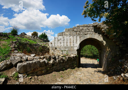 La porte principale du village de Ansiaes, datant du 12ème siècle, surplombant le fleuve Douro Valley. Alto Douro, Portugal Banque D'Images