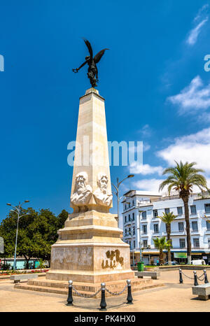 La gloire obélisque dans le centre-ville d'Oran, Algérie Banque D'Images