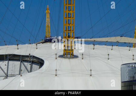 Jusqu'à l'O2, les gens l'ascension du toit du dôme, Millennium Dome, Greenwich, Londres Banque D'Images