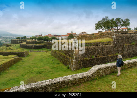 Le 17e siècle fortifications de Valença do Minho donnant sur la Galice en Espagne. Alto Minho, Portugal Banque D'Images