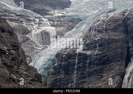 Dans la vallée de Lodalen Kjenndalsbreen Banque D'Images