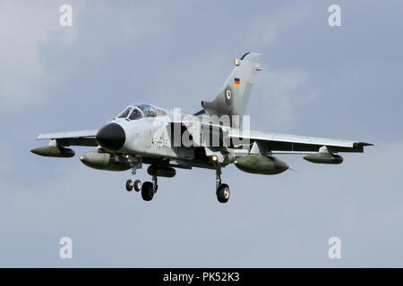 Tornado de la Luftwaffe RAF Coningsby IDS à l'atterrissage au cours de l'exercice combiné Luftwaffe RAF/Guerrier Cobra. Banque D'Images