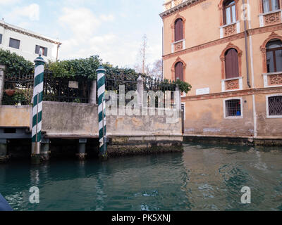 Scène à Venise sur le canal Rio de la Toletta Banque D'Images