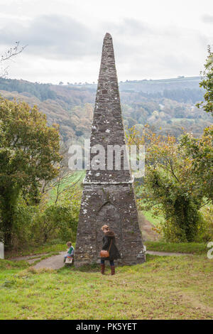 Monument de Waterloo un obélisque en pierre érigée en 1818 par pour la commémoration de la bataille de Waterloo. Great Torrington, Devon, Angleterre, Royaume-Uni. Banque D'Images