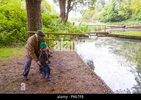 Meon Springs pêche à l'omble, East Meon, Hampshire, Angleterre, Royaume-Uni. Banque D'Images