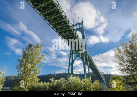 Pont St Johns à Portland Oregon Over Willamette River Banque D'Images