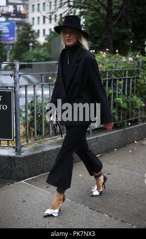 Ada styliste Kokosar posant dans la rue devant l'Zimmermann montrer lors de la Fashion Week de New York - 10 septembre 2018 - Photo : Manhattan Piste ***pour un usage éditorial uniquement ?*** | Verwendung weltweit Banque D'Images