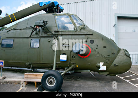 Le devant d'un hélicoptère Westland Wessex exposé au Tangmere Military Aviation Museum, Royaume-Uni Banque D'Images