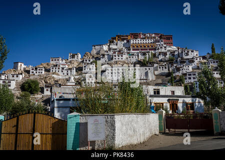 Vue imprenable sur l'Thiksay Gompa monastère dans la région de Ladakh Inde Banque D'Images