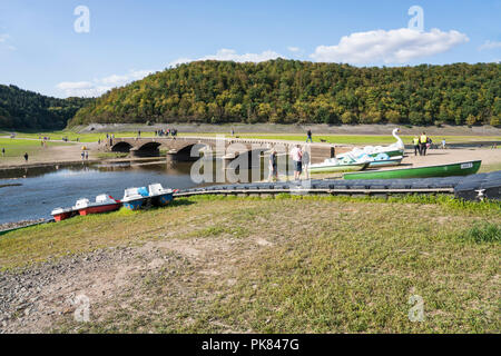 Aseler vieux pont, le lac Edersee à marée basse, Hesse, Germany, Europe Banque D'Images