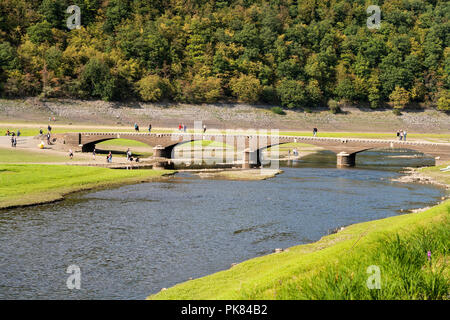 Aseler vieux pont, le lac Edersee à marée basse, Hesse, Germany, Europe Banque D'Images