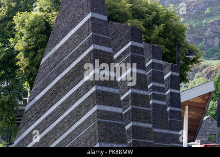 Monument de l'oeuvre d'ardoise Blaenau Ffestiniog patrimoine Rawson Square Gwynedd au Pays de Galles Banque D'Images