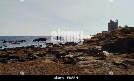 Plages et falaises de l'île de Tabarca en été à Alicante, Espagne Banque D'Images