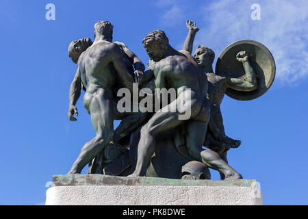 Sculpture commémorative de la première guerre mondiale à Trieste, en Italie, sur la colline de San Giusto Banque D'Images