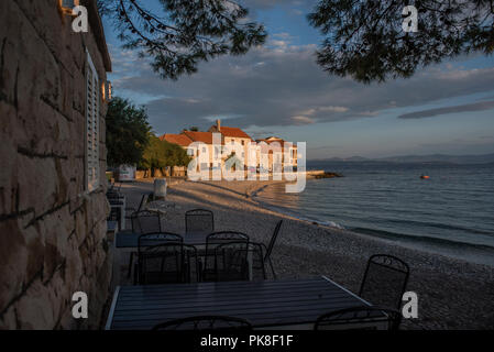 Lumière du matin dans le bol sur l'île de Brac, Croatie Banque D'Images