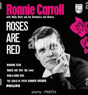 UK 45 tr/min 7' EP par Ronnie Carroll intitulé Les roses sont rouges sur le label Philips à partir de 1962. Comprend les chansons d'étoile, les roses sont rouges (Mon amour), Ring-A-Ding Girl et les filles dans leurs robes d'été. Organisé par Wally Stott (qui devint plus tard Angela Morley) et produit par Johnny Franz. Banque D'Images