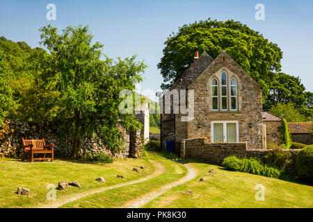 UK, Yorkshire, Wharfedale, with Starbotton, The Old School House, belle maison en pierre Banque D'Images