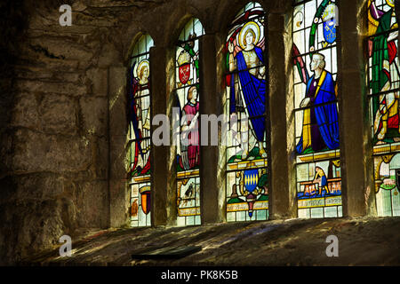 UK, Yorkshire, Wharfedale, Hubberholme, Église de St Michael, de Percy fenêtre, priez pour William de Percy et son épouse Joan Banque D'Images