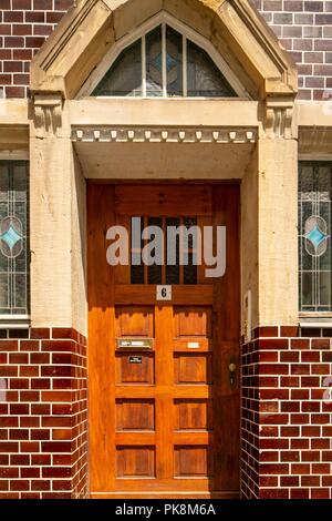 Porte, résidence Art nouveau, Cranachstrasse 6, Weimar, Allemagne, 2018. Artiste : Alan John Ainsworth. Banque D'Images