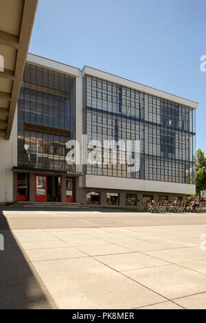 Le bâtiment du Bauhaus, Dessau, Allemagne, 2018. Artiste : Alan John Ainsworth. Banque D'Images