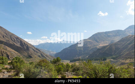 Cajón del Maipo. Maipo Canyon, un canyon situé dans les Andes. Le Chili. Près de la capitale Santiago. Il offre de magnifiques paysages. Banque D'Images