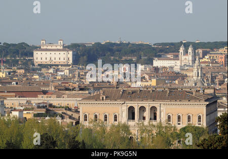 L'Italie, Lazio, Rome, Trastevere, le mont Janicule, vue sur la Villa Médicis. Banque D'Images