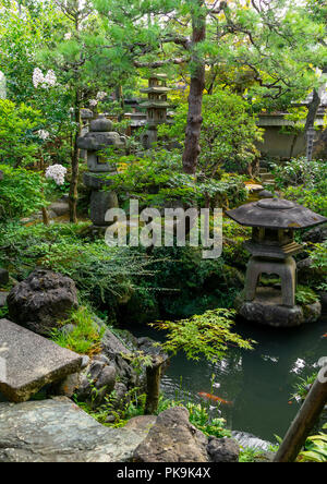 La famille Nomura maison samouraï Nagamachi jardin japonais en quart, préfecture d'Ishikawa, Kanazawa, Japon Banque D'Images