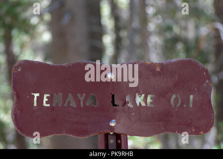 Lac Tenaya 0,1 Miles vieille Sign In Yosemite Park Banque D'Images