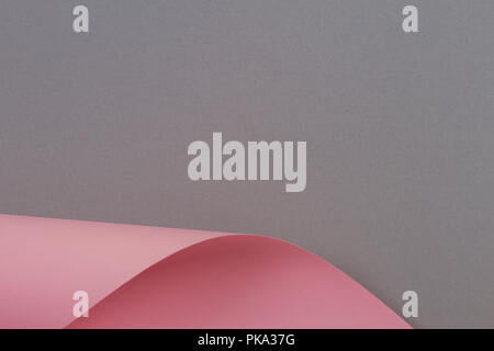 Forme géométrique abstraite couleur gris et rose papier fond Banque D'Images