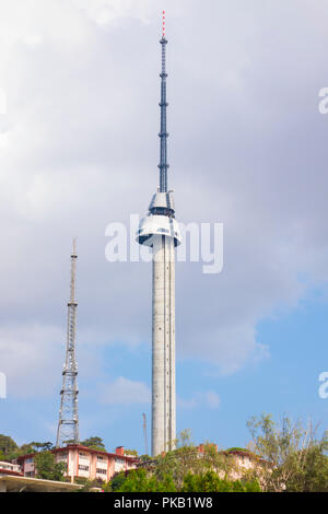 Nouvelle radio et la tour de télévision à Istanbul Camlica Hill est en construction Banque D'Images