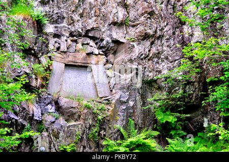 La tombe de Edvard Grieg à côté du lac gras à Hardangerfjord Norvège Banque D'Images