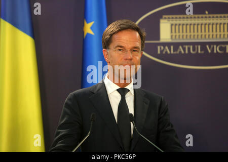 Bucarest, Roumanie - 12 septembre 2018 : Premier Ministre néerlandais Mark Rutte, prend la parole lors de la conférence de presse conjointe avec son homologue Roumanie Dancila Viorica au Victoria Palace à Bucarest. Crédit : Gabriel Petrescu/Alamy Live News Banque D'Images