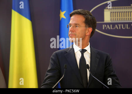 Bucarest, Roumanie - 12 septembre 2018 : Premier Ministre néerlandais Mark Rutte, prend la parole lors de la conférence de presse conjointe avec son homologue Roumanie Dancila Viorica au Victoria Palace à Bucarest. Crédit : Gabriel Petrescu/Alamy Live News Banque D'Images